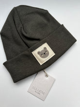 Laden Sie das Bild in den Galerie-Viewer, Lui.Liebe Beanie BÄR